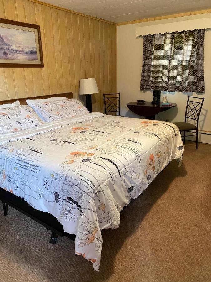 آيرونوود Royal Motel المظهر الخارجي الصورة
